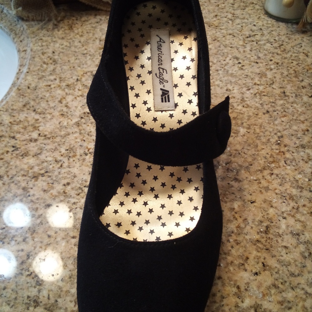 Worn once american eagle trendy black heels